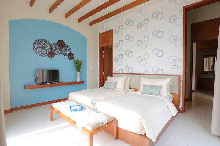 Room 9 of 72
