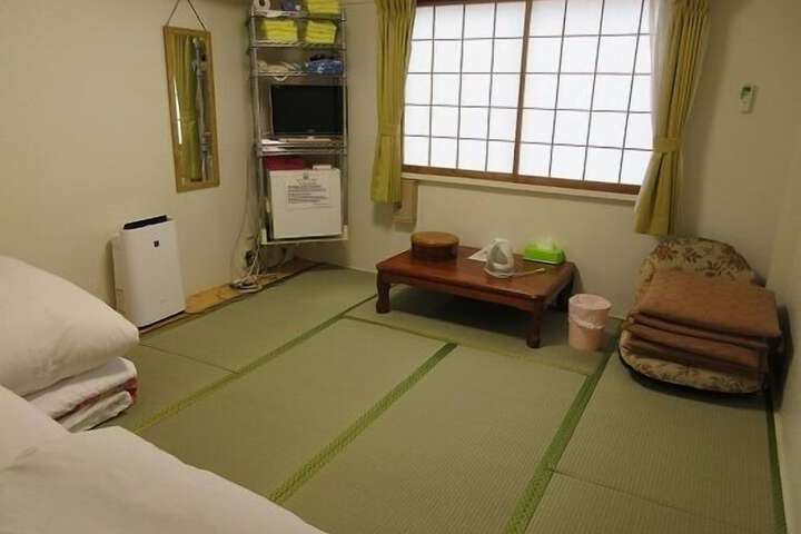 Room 14 of 23