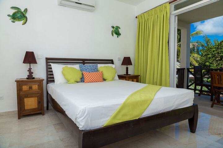 Room 4 of 63