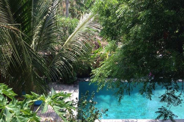 Pool 23 of 35