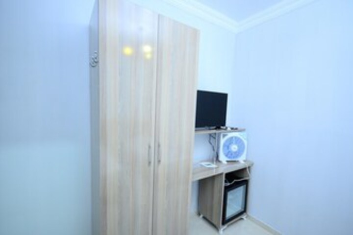 Room 18 of 37