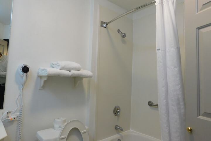 Room 50 of 79