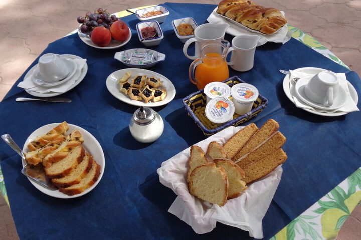 Breakfast/Coffee Service 56 of 74