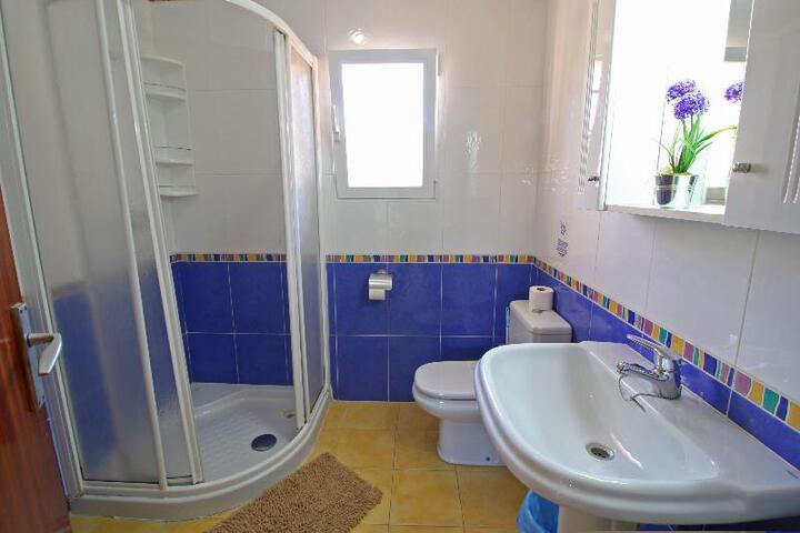 Room 4 of 5