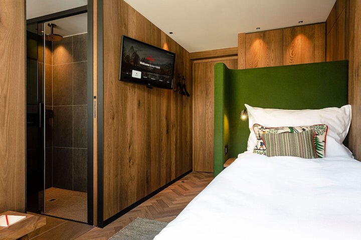 Room 14 of 56