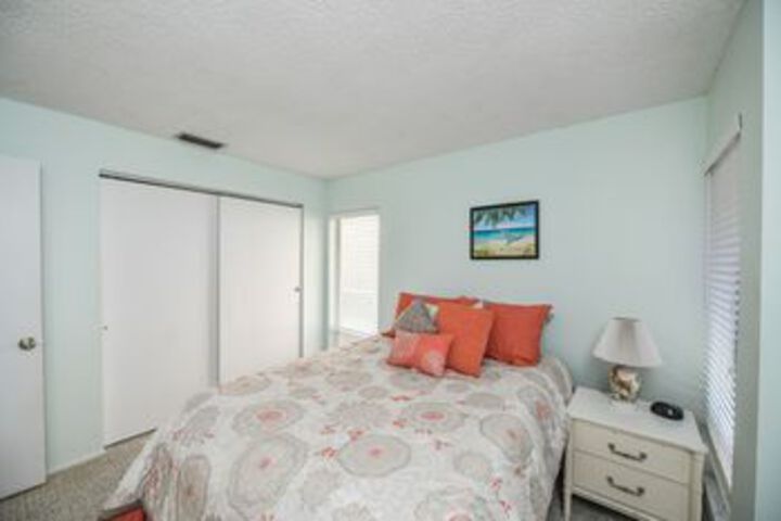 Room 4 of 11