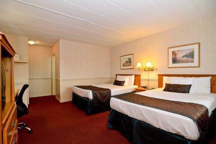 2 Double Beds (5 of 7)