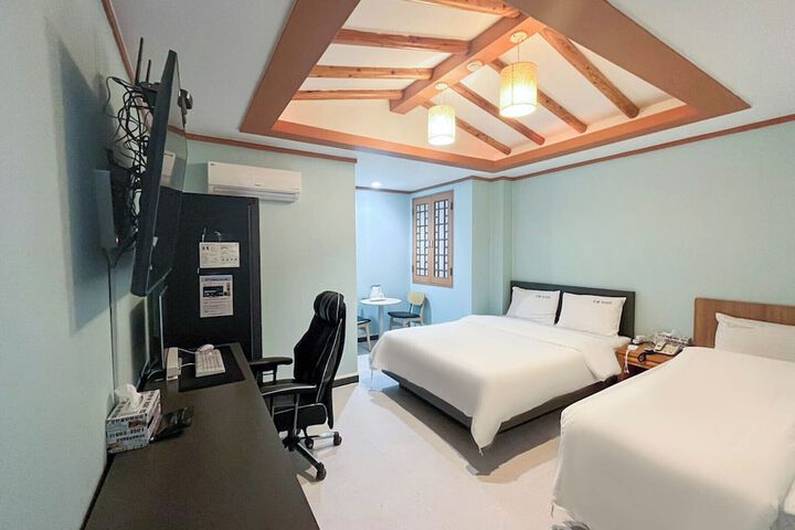 Room 7 of 23