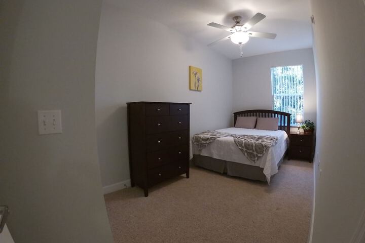 Room 5 of 62