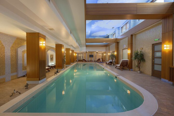 Pool 32 of 62