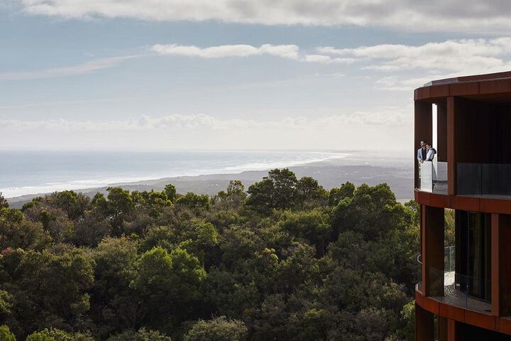Room 32 of 85
