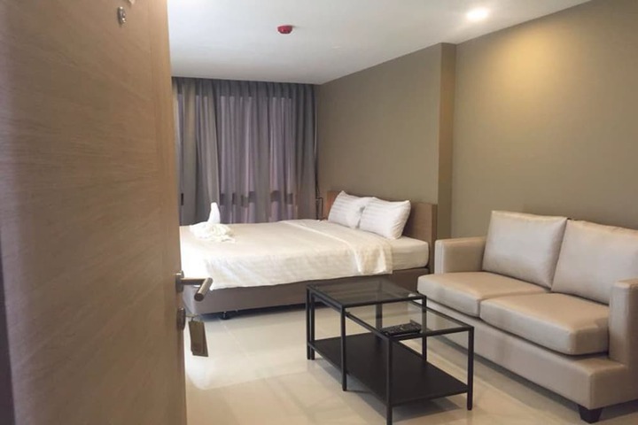 Room 6 of 73