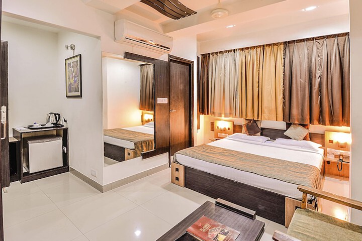 Room 6 of 40