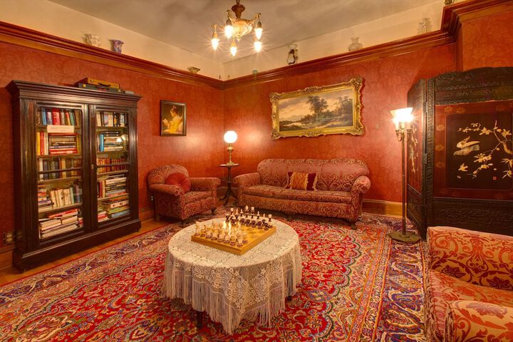 Room 50 of 100
