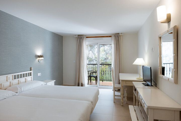 Room 7 of 26