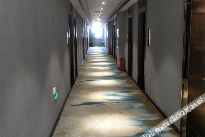 Hotel Interior 7 of 19