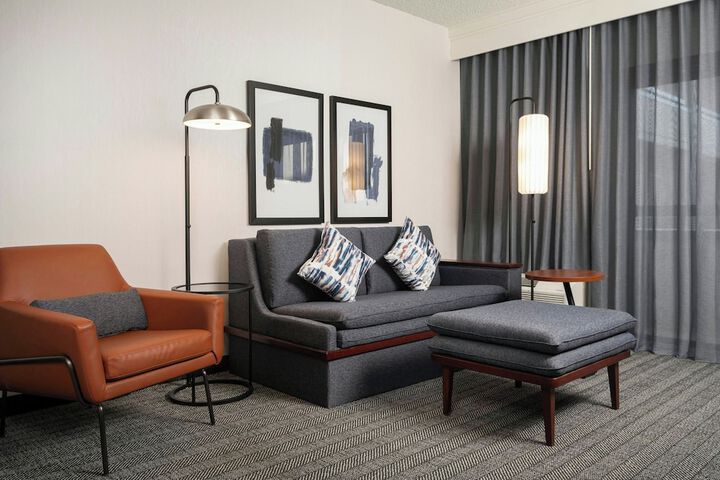 Room 27 of 41