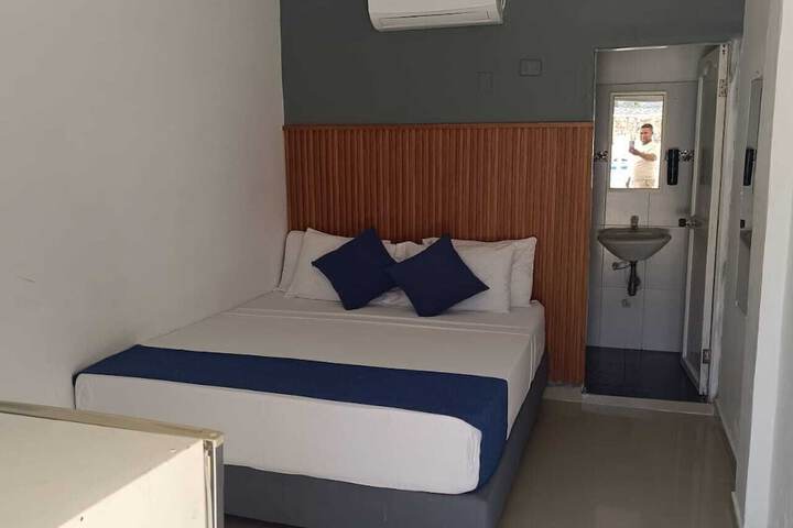 Room 2 of 8