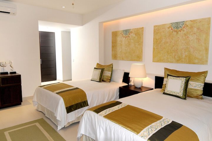 Room 32 of 251