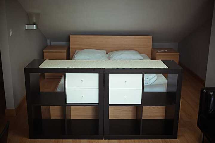 Room 8 of 112