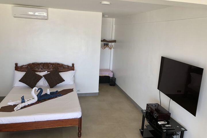 Room 10 of 46
