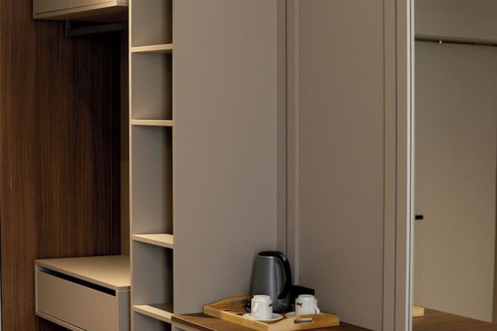 Room 37 of 114
