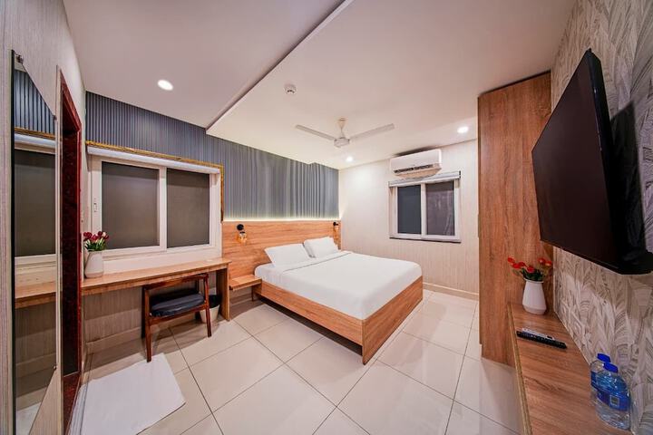 Room 11 of 26