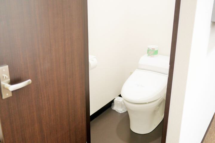 Room 6 of 74