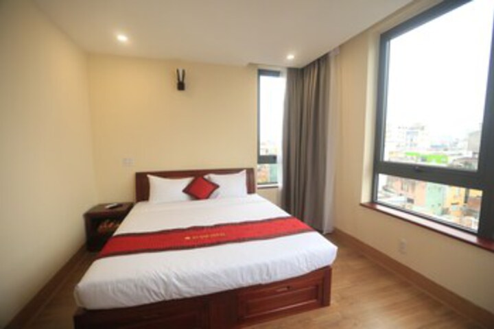 Room 32 of 34