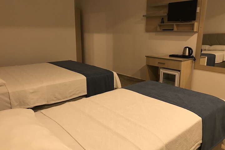 Room 7 of 74