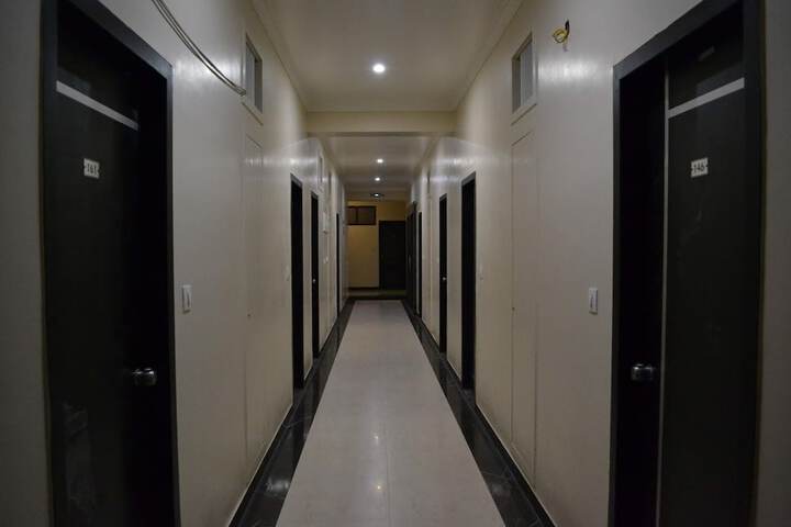 Ballroom/Hall 46 of 51