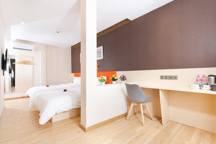 Room 26 of 61