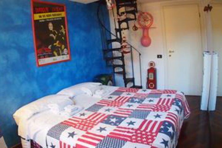 Room 9 of 25