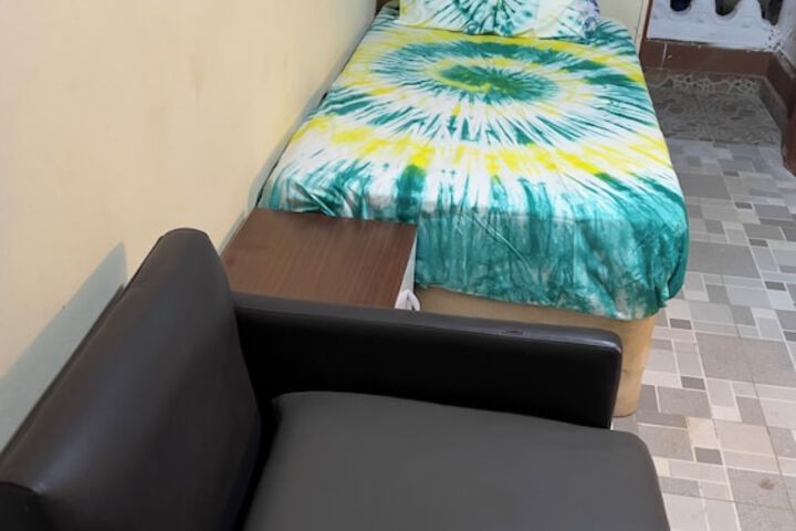 Room 5 of 11
