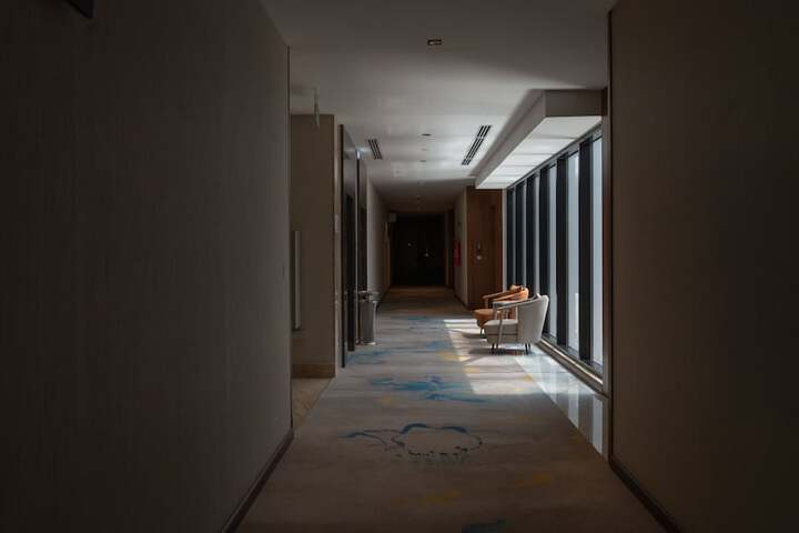Ballroom/Hall 90 of 96