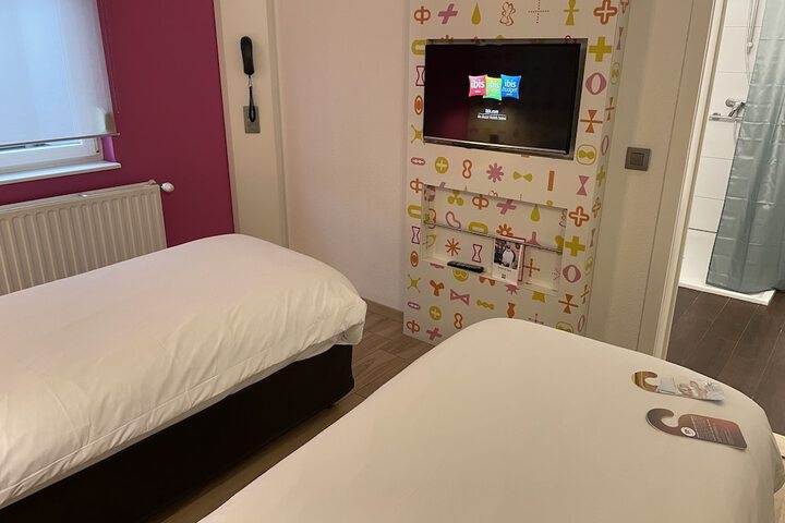 Room 8 of 78