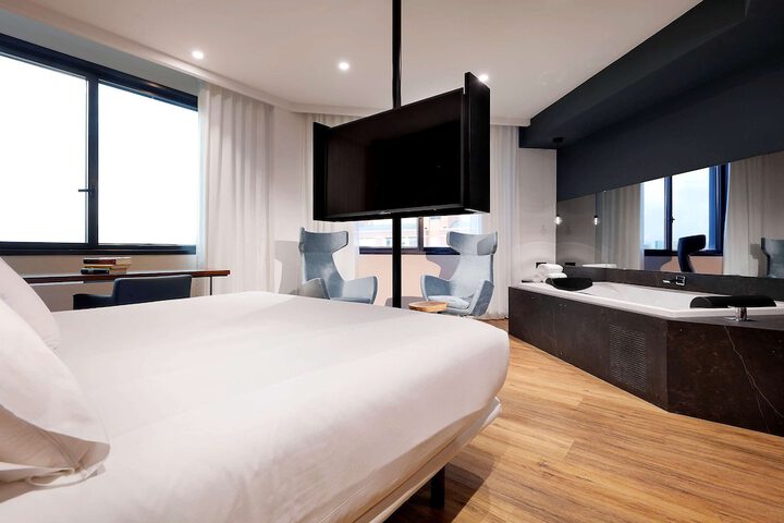 Room 28 of 58