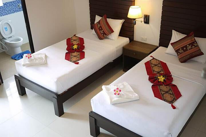 Room 3 of 67