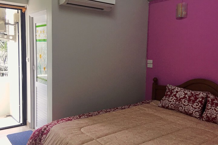 Room 13 of 99