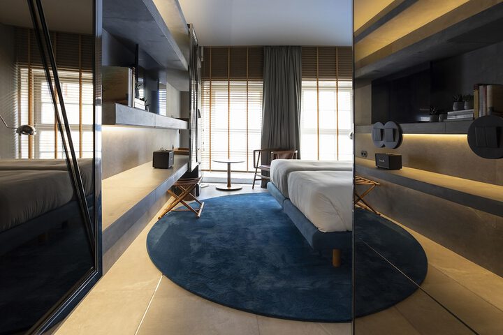 Room 10 of 67