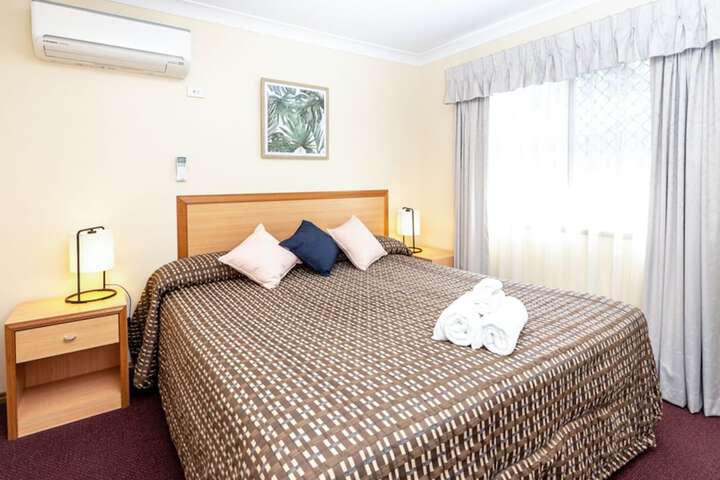 Room 5 of 50