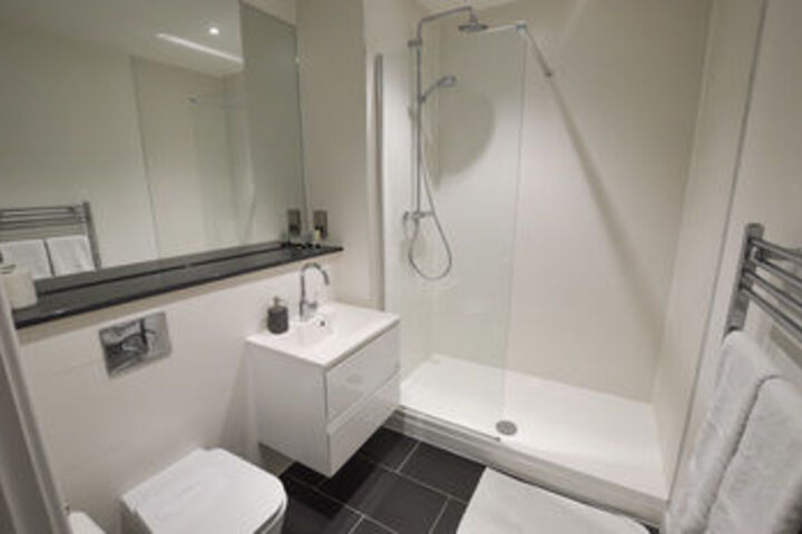 Room 2 of 38