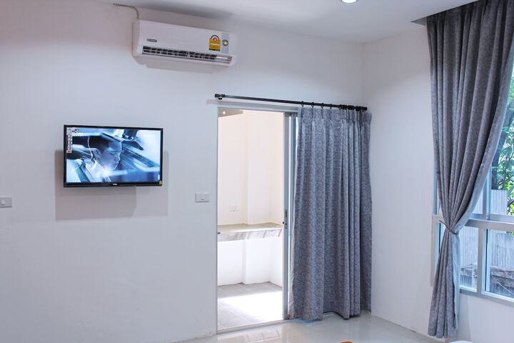 Room 2 of 22