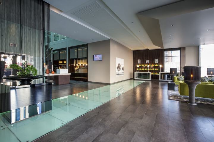 Entrance & Lobby