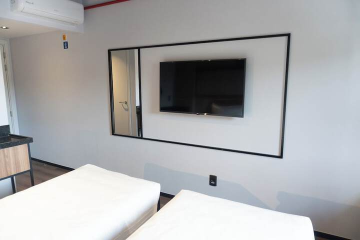 Room 47 of 122