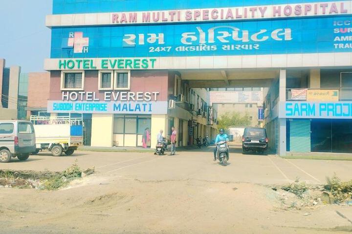 Hotel Everest - Changodar