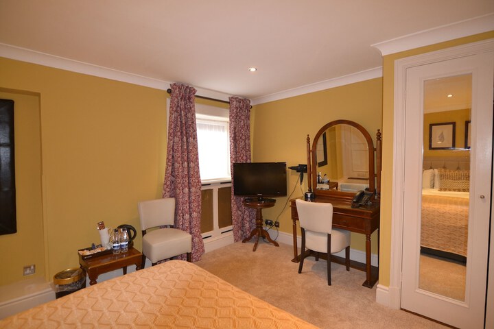 Room 21 of 43