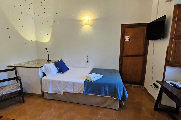Room 16 of 105