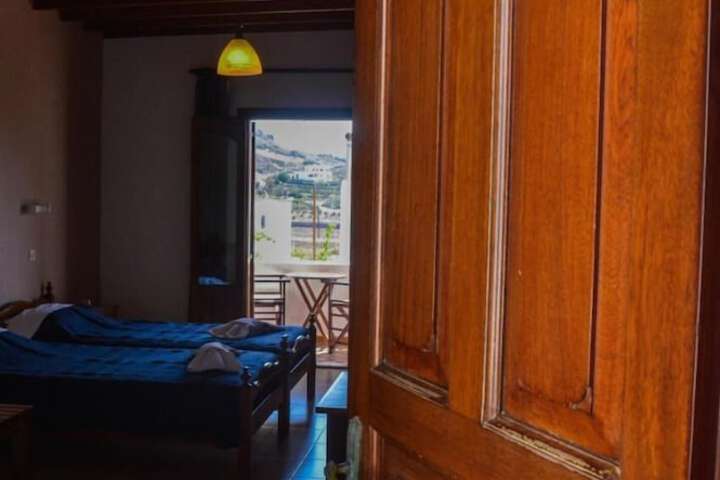 Room 6 of 24