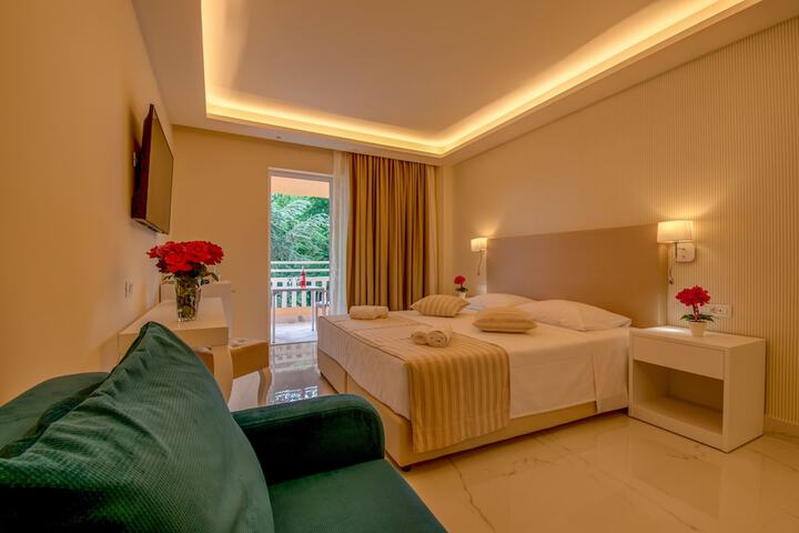 Room 16 of 61